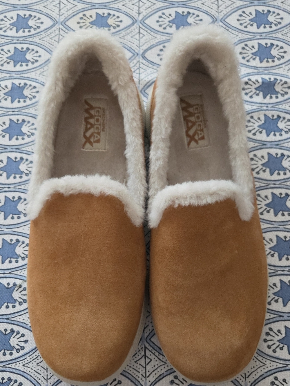Goga Max Faux-Shearling Lined Slip-On Slippers - Chestnut